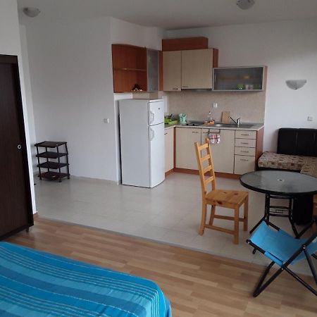 Apartment Comfort Pantai Sunny Bagian luar foto