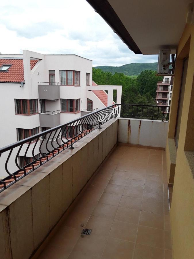 Apartment Comfort Pantai Sunny Bagian luar foto